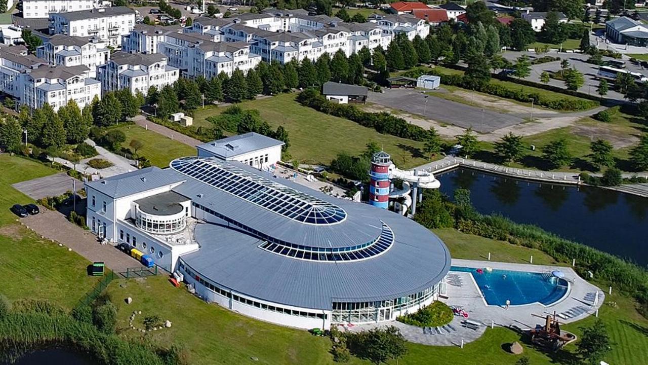 Wg Bernstein - Reetdachhaus - Ruhe Und Seeblick Sellin  Eksteriør billede