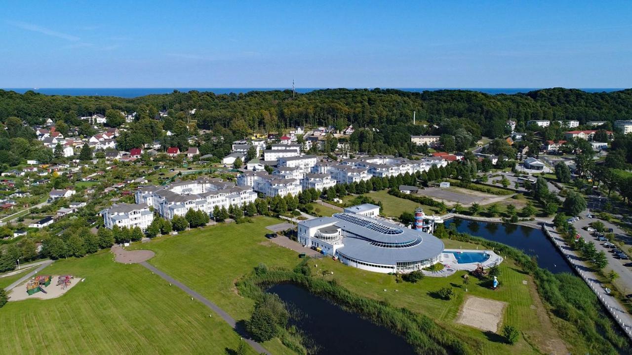 Wg Bernstein - Reetdachhaus - Ruhe Und Seeblick Sellin  Eksteriør billede